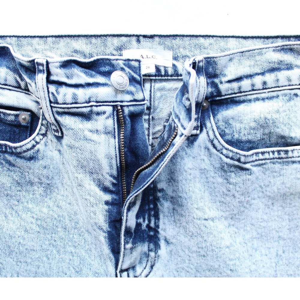 A.L.C. Charlie High Waisted Jean 34"/ Size 26 / Blue Acid Wash Slim - Picture 9 of 12